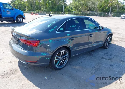 2019 Audi A3 40 Premium/40 Titanium Premium z USA, uszkodzony, nr VIN WAUAUGFF1K1014982